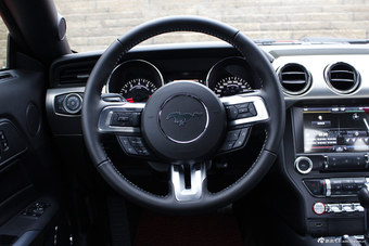 2015款野马 2.3T 50周年纪念版