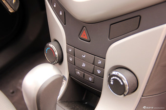 2012款科鲁兹1.6SE手自一体舒适版