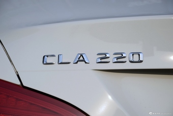 2016款奔驰CLA级 CLA220 2.0T自动4MATIC