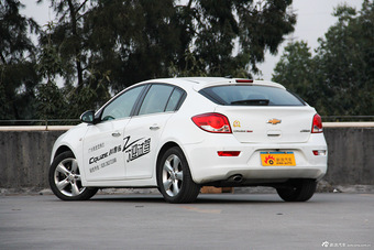 2013款科鲁兹掀背1.6L自动豪华版