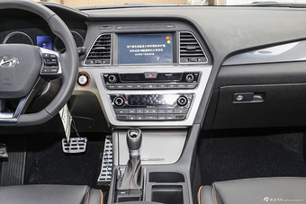 2015款索纳塔九 1.6T自动 GLS智能型