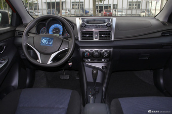 2015款YARiS L致炫1.5L自动魅动版