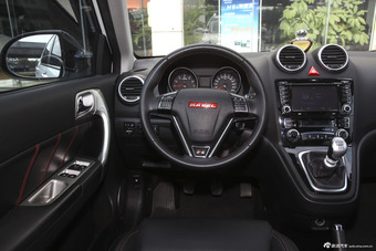 2015款哈弗H6升级版1.5T手动两驱尊贵型