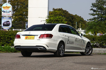 2015款奔驰E260L 2.0T自动豪华型运动轿车