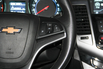 2013款科鲁兹掀背1.6L自动豪华版