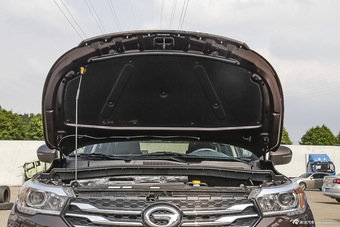 2016款传祺GS4 1.5T自动豪华版235T G-DCT