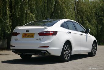 2014款奔腾B70 1.8T自动运动尊贵型