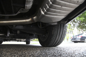 2015款奔驰C级C200L 2.0T自动运动版