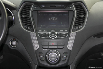 2013款改款全新胜达 2.0T 自动四驱顶级型