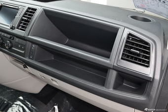 2016款凯路威2.0T自动四驱舒适版9座