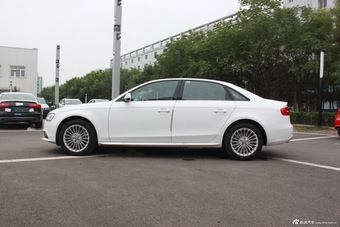 2015款奥迪A4L到店实拍