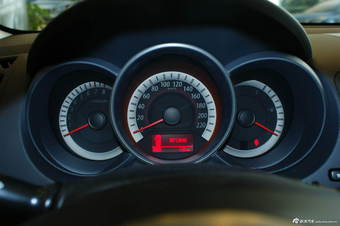 2012款东风悦达起亚福瑞迪纪念版