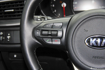 2015款索兰托L  2.2T自动柴油四驱精英版 7座