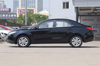 2016款荣威360 1.5L手动智屏版