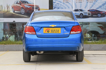 2015款赛欧3 1.5L手动理想版（天窗）