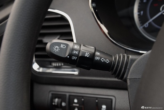 2016款宝骏560 1.8L手动精英型