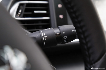 2015款东风标致308S 1.2T自动劲驰版