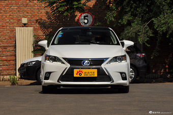 2014款雷克萨斯CT200h舒适版双色