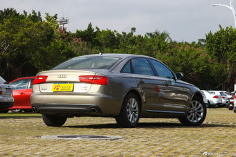 2014款奥迪A6L 2.0T自动TFSI舒适型
