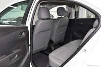 2014款爱唯欧三厢1.6L自动风尚型