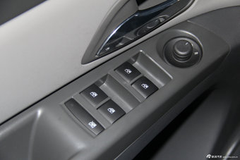 2012科鲁兹1.6SL手自一体天地版