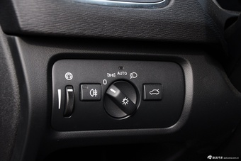 2015款沃尔沃V40 Cross Country 2.0T T5智雅版