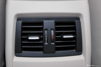 2013款宝马3系混动