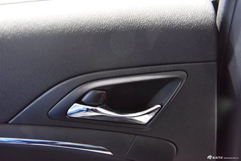 2015上海车展：奔腾B90