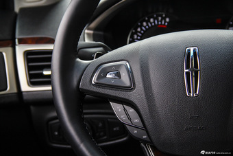 2016款林肯MKZ 2.0T自动尊雅版