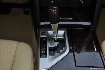 2015款凯美瑞2.5G豪华导航版