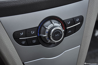 2014款力帆530 1.5L手动标准型