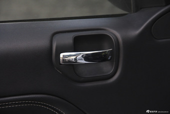 2014款指南者改款2.4L四驱豪华版