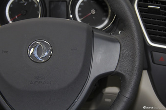 2016款东风风神A60 1.6L自动豪华型