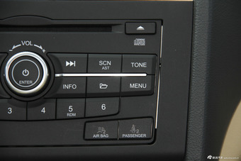 2014款海马汽车M8 2.0L自动豪华型