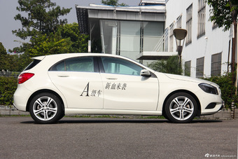 2015款奔驰A180 1.6T自动