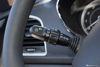 2016款宝骏560 1.8L手动舒适型