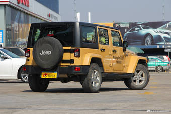 2014款牧马人3.0L撒哈拉四门版