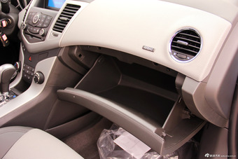 2012款科鲁兹1.6SE手自一体舒适版