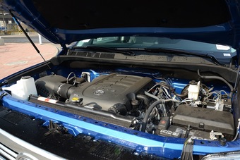 2016款坦途5.7L自动标准版