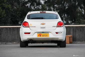 2013款科鲁兹掀背1.6L自动豪华版