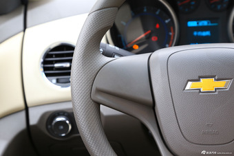 2015款科鲁兹 1.5L 手动经典 SL MT