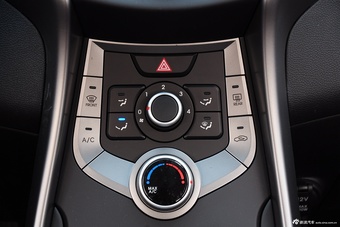 2015款朗动1.6L自动时尚型