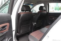 2015款科鲁兹掀背1.6L手动舒适型