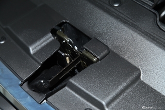 2014款海马M8 2.0L自动舒适型