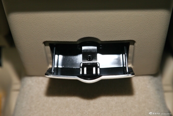 2014款海马M8 2.0L自动舒适型