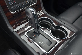 2016款林肯领航员3.5T自动AWD