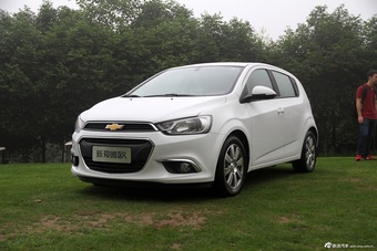 2014款爱唯欧两厢静态实拍