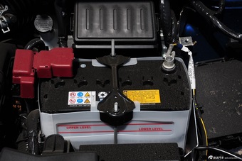 2015款启辰D50 1.6L自动豪华版