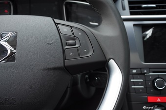 2015款DS 5LS 1.6T自动风尚版THP160