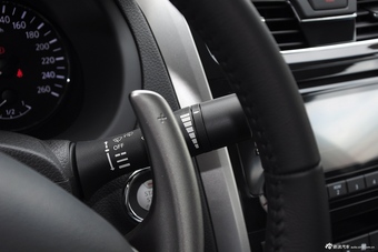 2015款天籁2.5L XL Upper欧冠科技版